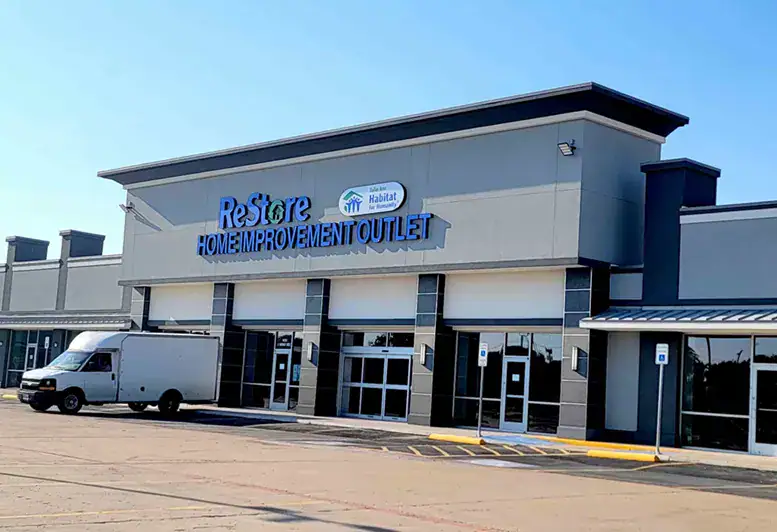 Restores Dallas